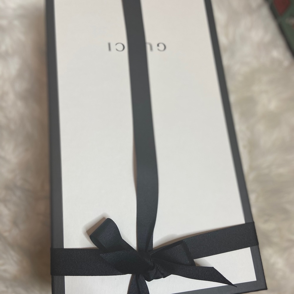 🌟GUCCI 🌟 - Picture 5 of 8